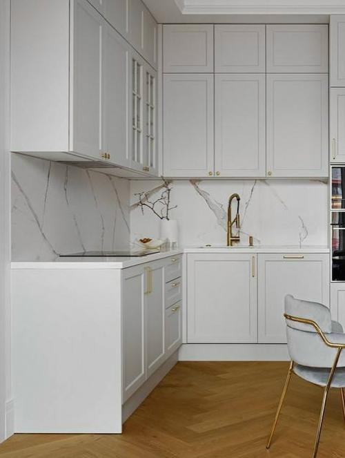 Эта квартира - пример того, как создать интерьер, который будет актуален и привлекателен долгие годы. 03