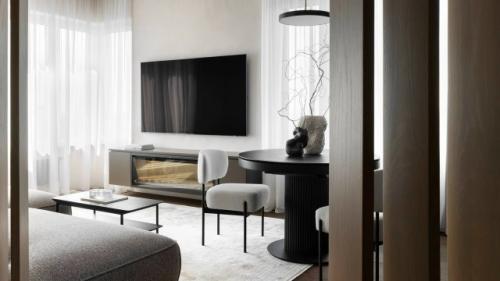 Квартира в спокойной бежевой гамме стала уютным и гармоничным пространством для молодой семьи. 02