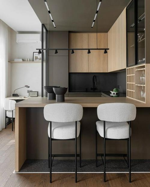 Квартира в спокойной бежевой гамме стала уютным и гармоничным пространством для молодой семьи. 04