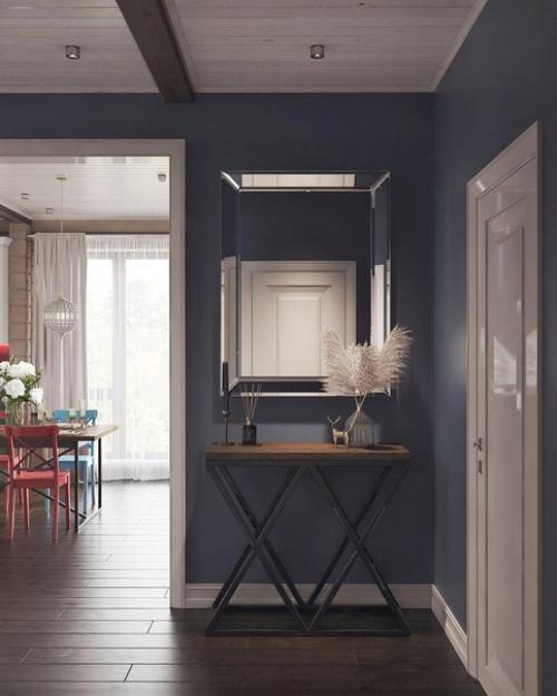 Прихожая в загородном доме.