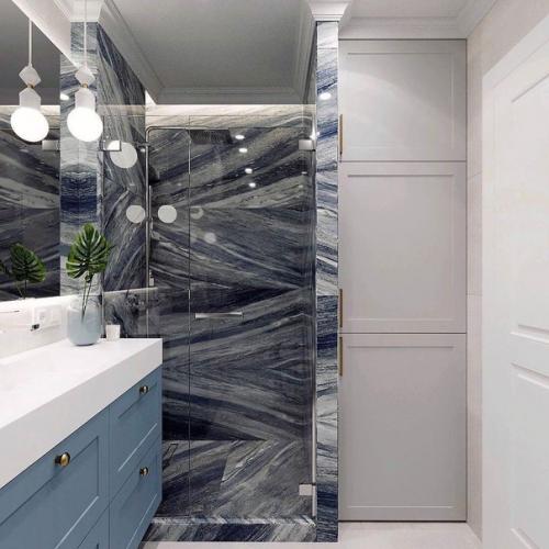 Проект квартиры, в котором сочетаются нежно-голубой с оттенками бежевого и белого цвета. 06