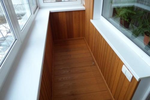 Ну вот, теперь нельзя хлам складывать на балкон. 02