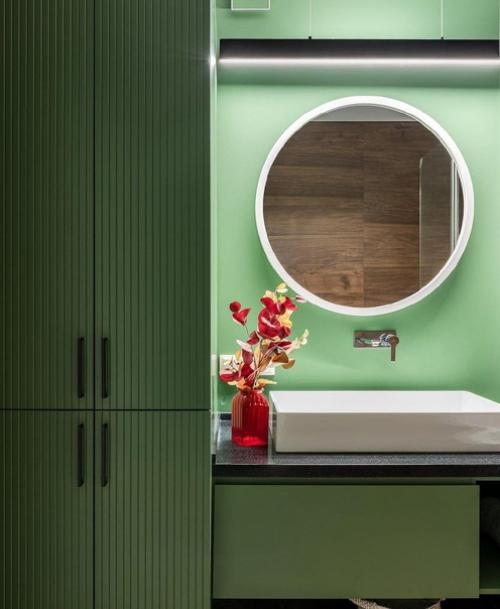 Один из самых ярких и нестандартных интерьеров квартиры, общей площадью 91 кв. 03