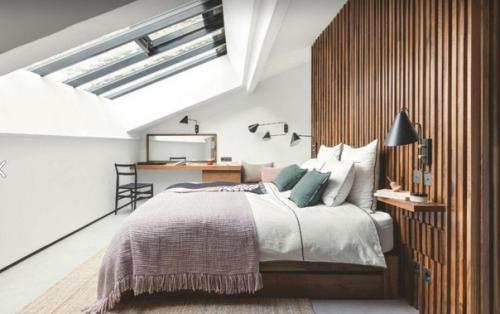 В спальнях под крышей свой шарм и атмосфера. 05