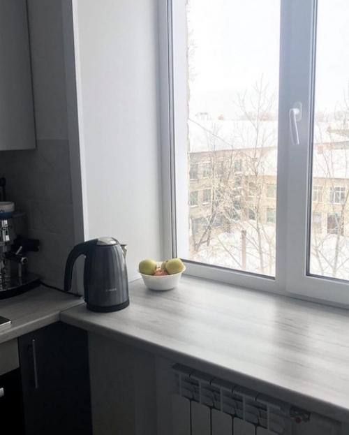 Для меня очень неудобно стоит микроволновка. 06