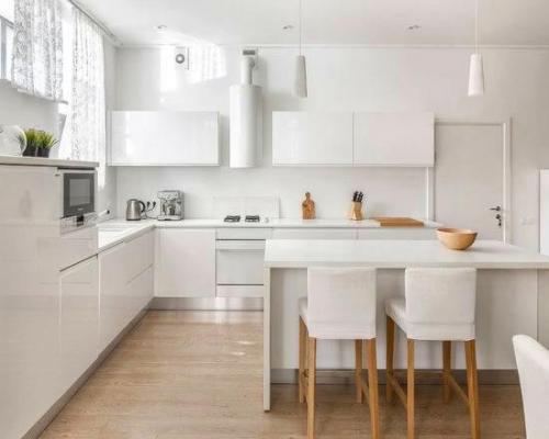 Современный светлый дом с яркими акцентами. 02