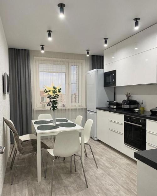 Интерьер квартиры в светлых оттенках.