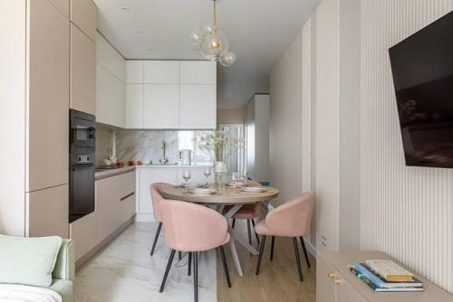 Дизайнер создала пространство, в котором комфорт и практичность идут рука об руку с уютом и стилем. 03