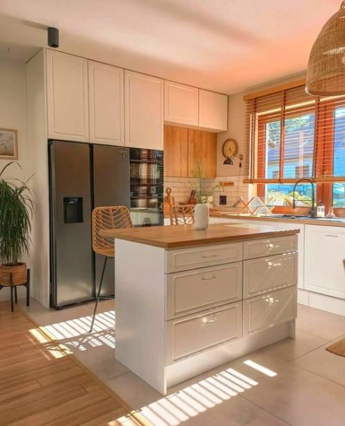 Классика, которая никогда не выйдет из моды - идеальное сочетание натурального дерева и чистого белого цвета! 09