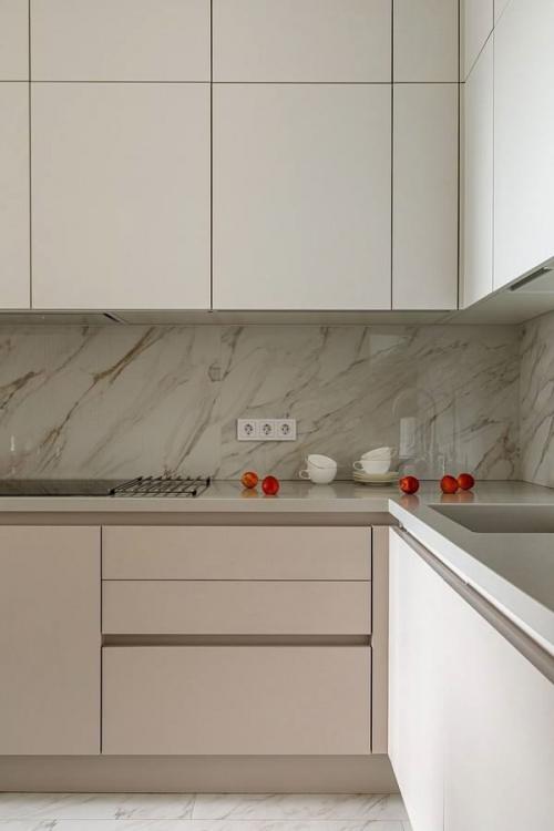 Дизайнер создала пространство, в котором комфорт и практичность идут рука об руку с уютом и стилем. 02