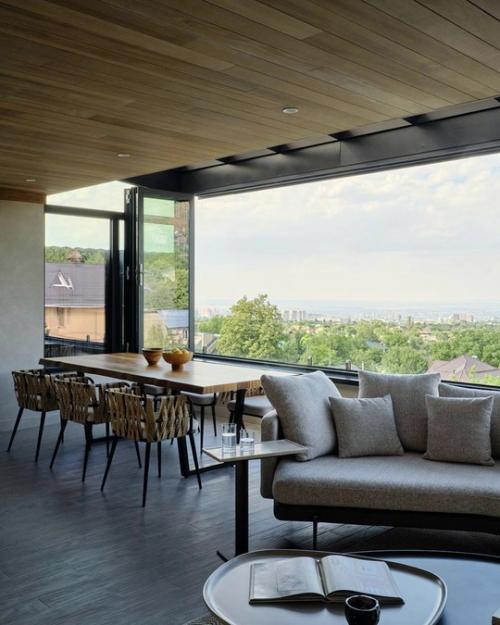 Этот таунхаус - пример того, как современный интерьер может быть одновременно сдержанным и тёплым. 04