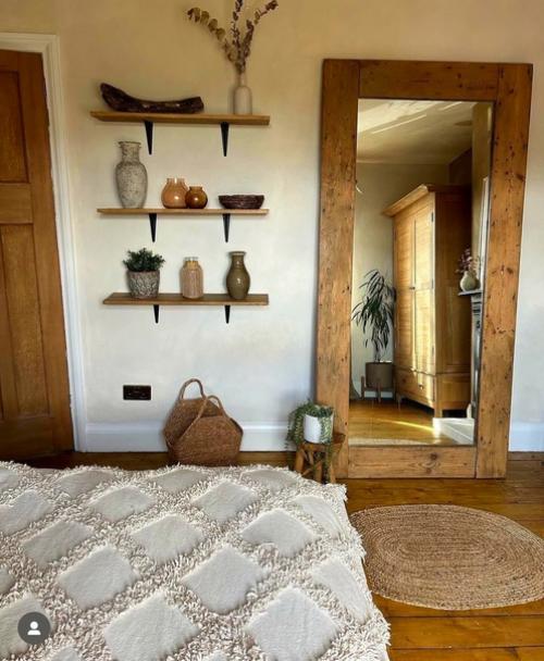 Очень спокойные и приятные цвета. 01