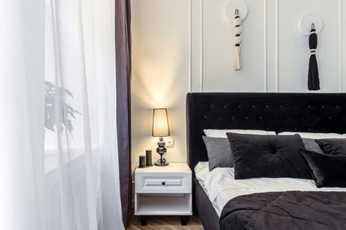 Монохром и современная классика в бывшей питерской коммуналке - пример глубокого преображения пространства площадью 85 кв. 07