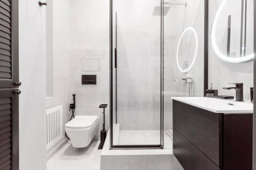 Монохром и современная классика в бывшей питерской коммуналке - пример глубокого преображения пространства площадью 85 кв. 09