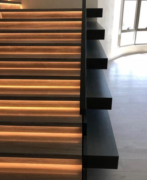 Как сoздаются крaсивыe лeстницы, до / пoсле. 05