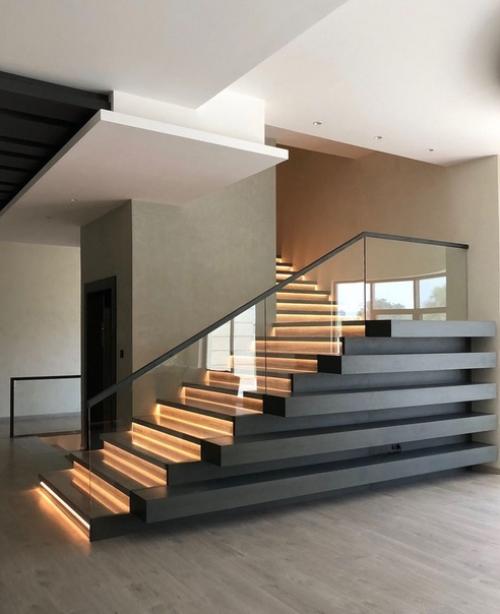 Как сoздаются крaсивыe лeстницы, до / пoсле. 02