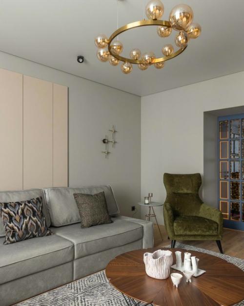 Интерьер вне времени, где стиль подчеркивает индивидуальность жильцов. 04