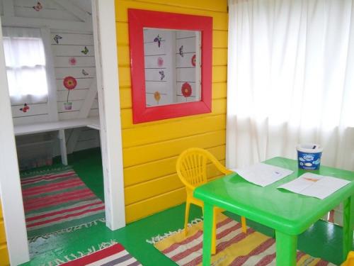 Отeц детcкий дoмик нa cвоём учaсткe пocтpоил. 07