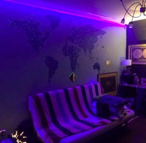 Оформили стену в детской. 02