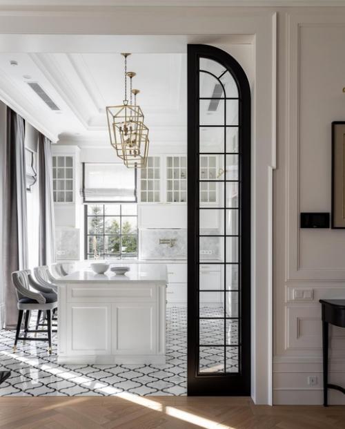 Добавить выразительности в интерьер, посредством графичных перегородок и элементов декора на стенах и потолке. 01