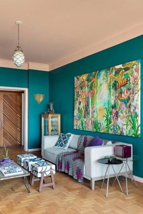 Красочная квартира с коллекцией винтажа. 02