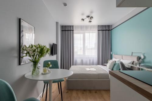 Обычно 20 квадратных метров - это площадь одной комнаты. 04