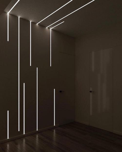 Минималистичная прихожая. Необычна подсветка значительно расширяет пространство и делает прихожую чуточку больше. 02