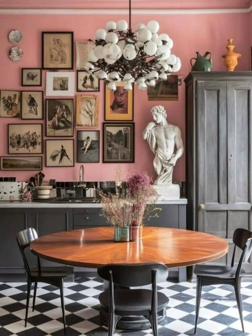 Розовое настроение во всей своей глубине и многогранности раскрывается. 04