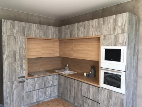 Только закончили ремонт и мы обживаем новую кухню! 01