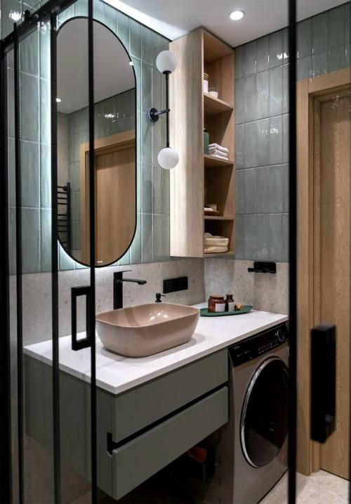 На площади 46 кв. 02