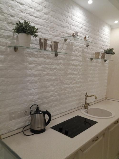 Только закончили ремонт в квартире, но выглядит еще немножко пустовато. 05