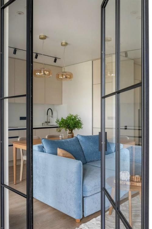 На площади 46 кв. 05