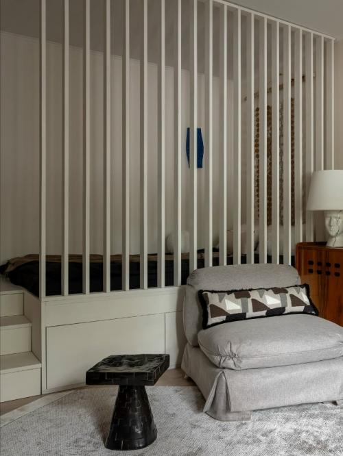 Эта квартира - не просто современное пространство, а дом с историей и душой. 08