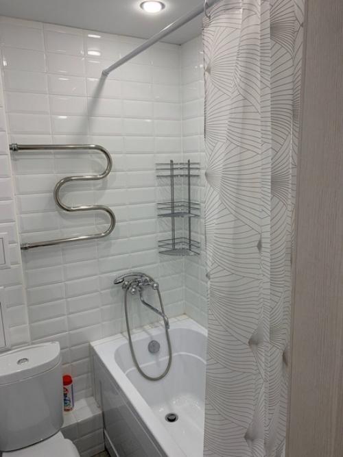 Обновили комнату в общежитии, чтоб сдавать её. 09