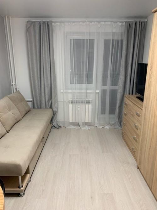 Обновили комнату в общежитии, чтоб сдавать её. 04