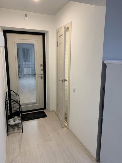 Обновили комнату в общежитии, чтоб сдавать её. 03