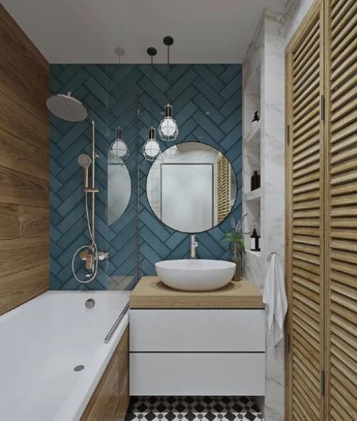 Скромная по размерам ванная комната.