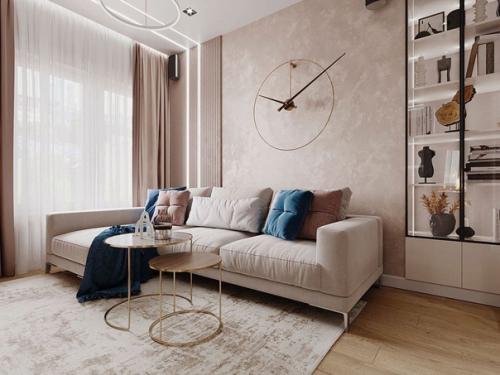 Кадры гостиной в светлых тонах.