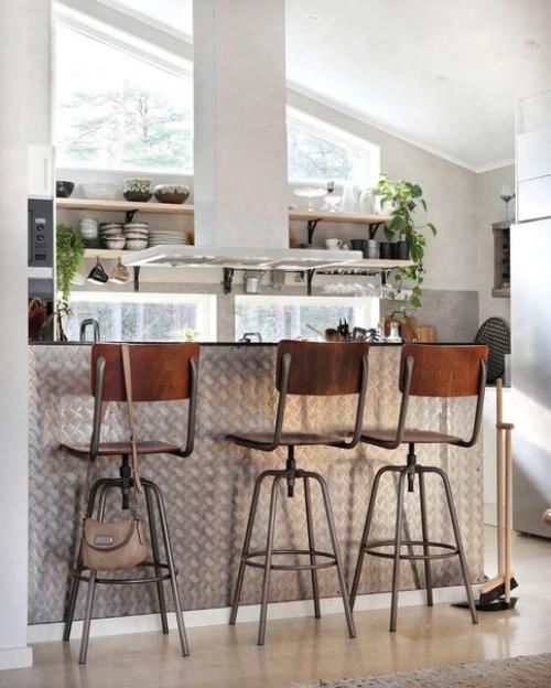 Хозяйка этого очаровательного дома точно знает секрет сочетания винтажного декора. 02