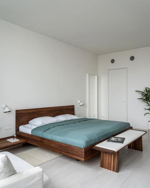 Большая площадь, свободно, много воздуха. 03