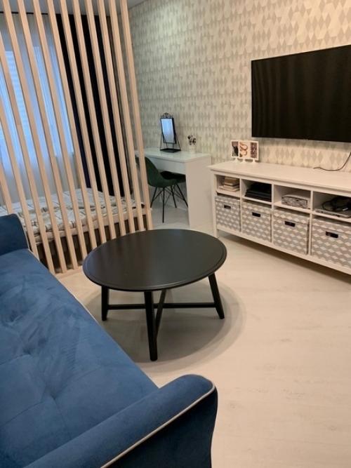 Стильно получилось. Мне только шторы в комнате не понравились. 03