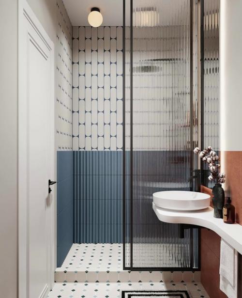 Такая маленькая площадь, а все поместилось, даже кошачий лоток! 03