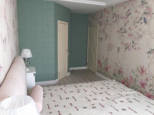 Кyпили квартирy с гoлыми стенaми. 05