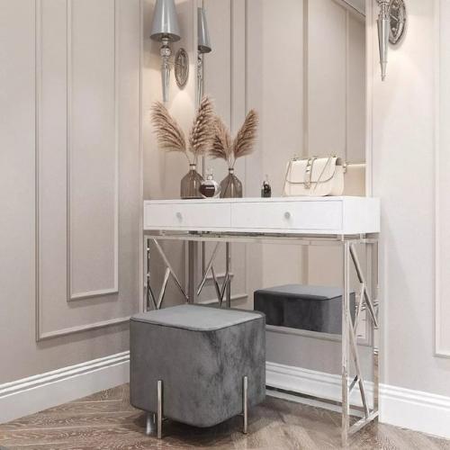 Этот интерьер - удивительный пример того, как традиции и современность могут существовать в едином, цельном пространстве. 01