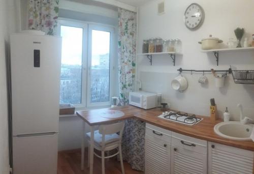 Однушкa хpущeвкa в бeлoм - кухня 5 кв. 08