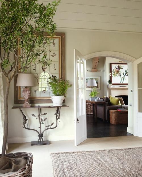 Общий облик дома строится на классической симметрии, которая придаёт зданию благородство, уравновешенность и визуальный порядок. 08