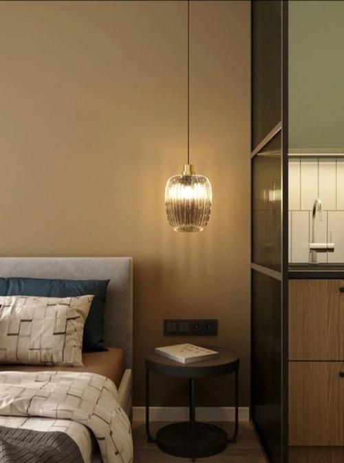 Теплый, светлый и уютный - этот интерьер доказывает, что даже в небольшом пространстве можно создать атмосферу спокойствия и уюта. 06