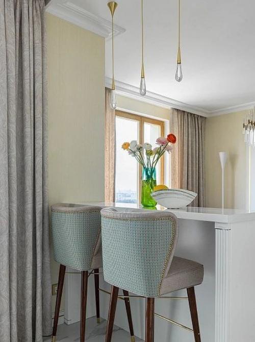 Квартира с яркой, расслабляющей атмосферой и высоким уровнем комфорта в духе американских вилл в малибу. 01