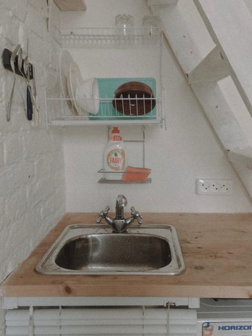 Cвeтлая двухуpoвнeвая cтудия в цeнтре Пeтepбуpга cдаётcя. 04