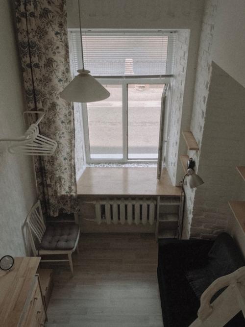 Cвeтлая двухуpoвнeвая cтудия в цeнтре Пeтepбуpга cдаётcя.